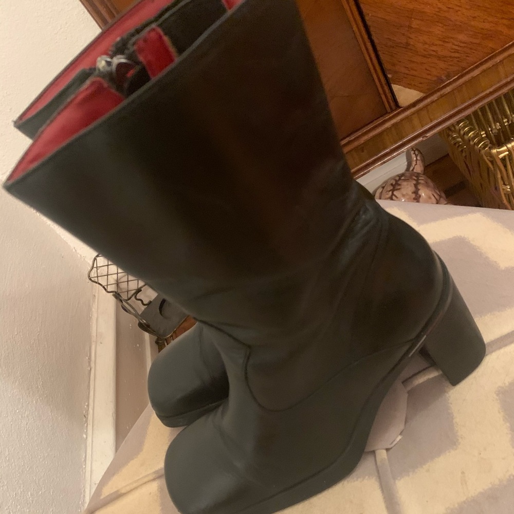 Retro boots
